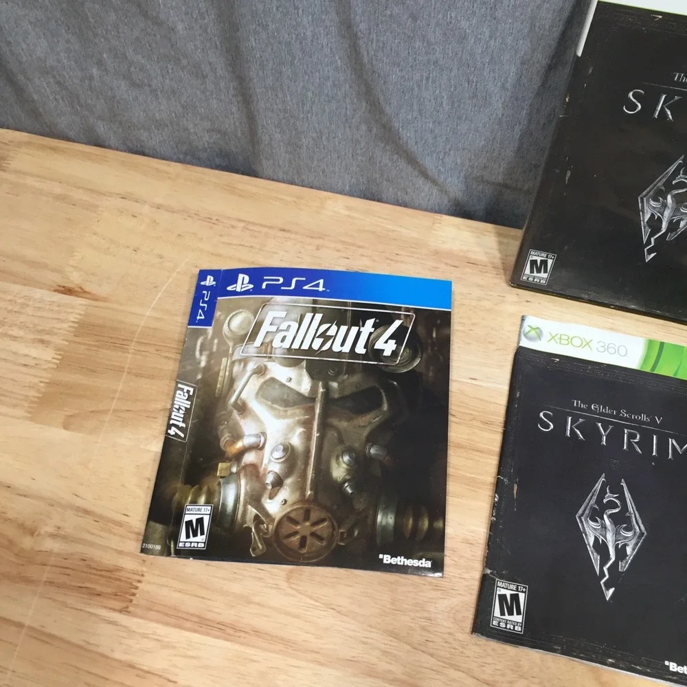 Skyrim‎ Xbox 360 Case Manual Fallout 4 Batman Arkham Knight PS4 Inserts Lot